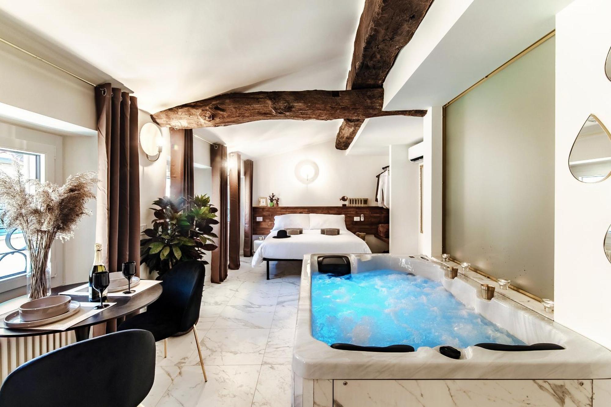 Sahara & Amazzonia Luxury Rooms- The House Of Travelers Como Buitenkant foto