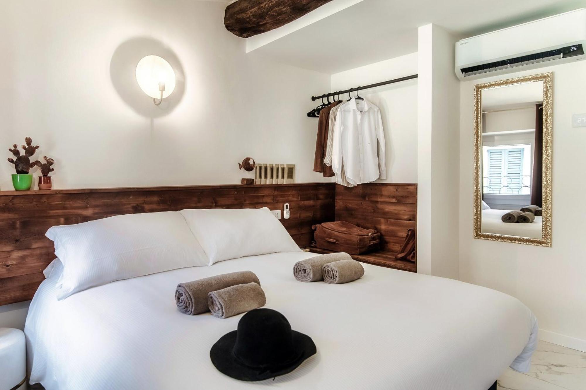 Sahara & Amazzonia Luxury Rooms- The House Of Travelers Como Buitenkant foto