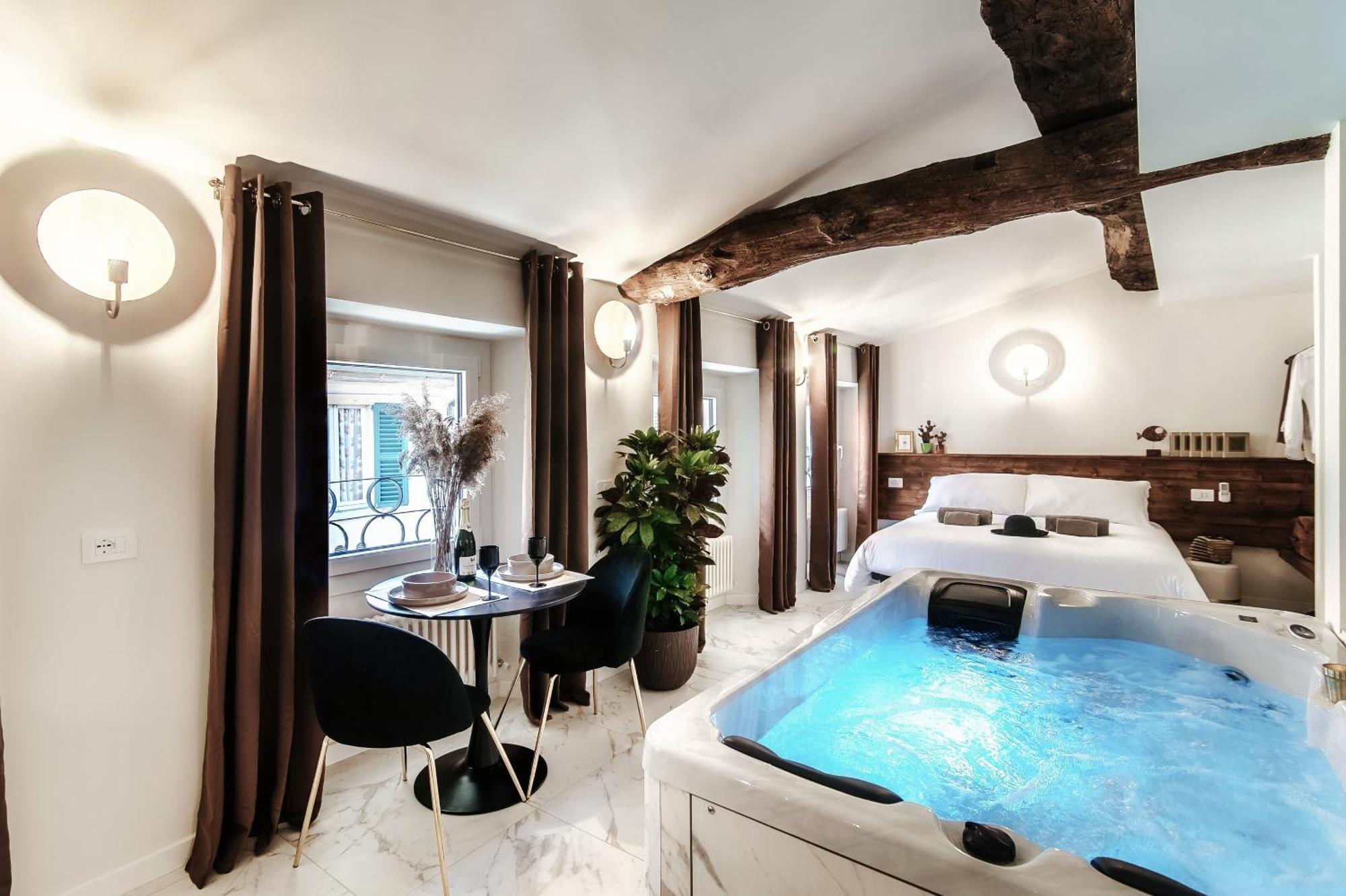Sahara & Amazzonia Luxury Rooms- The House Of Travelers Como Buitenkant foto