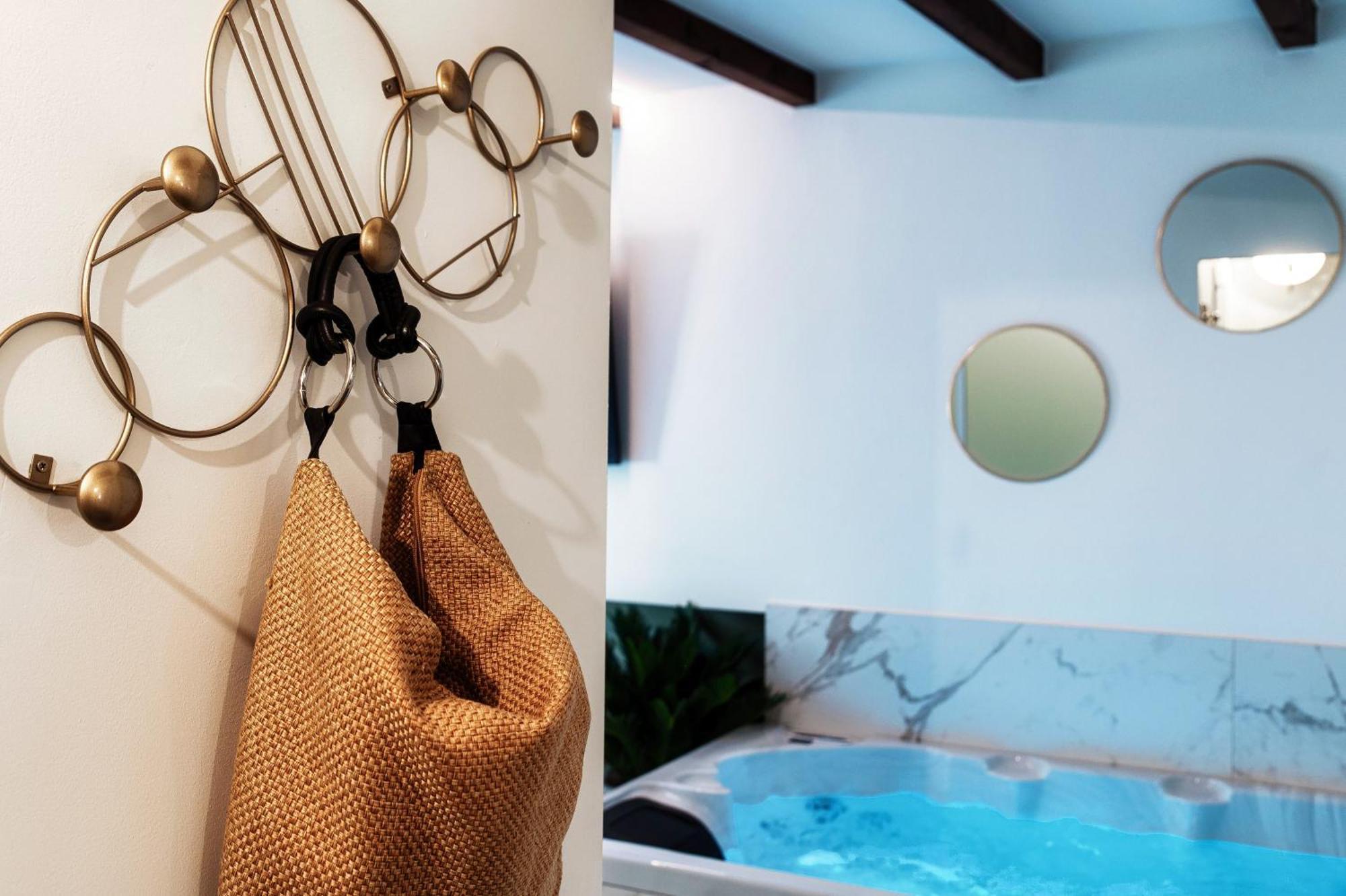 Sahara & Amazzonia Luxury Rooms- The House Of Travelers Como Buitenkant foto