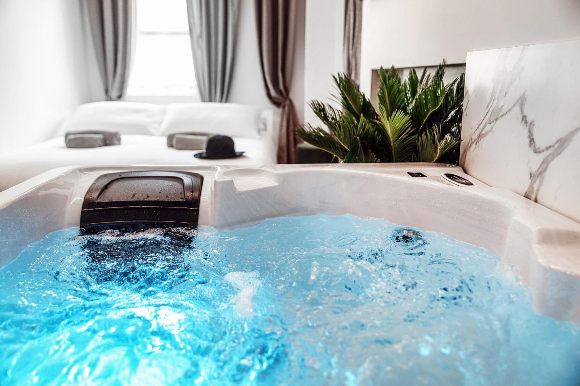 Sahara & Amazzonia Luxury Rooms- The House Of Travelers Como Buitenkant foto