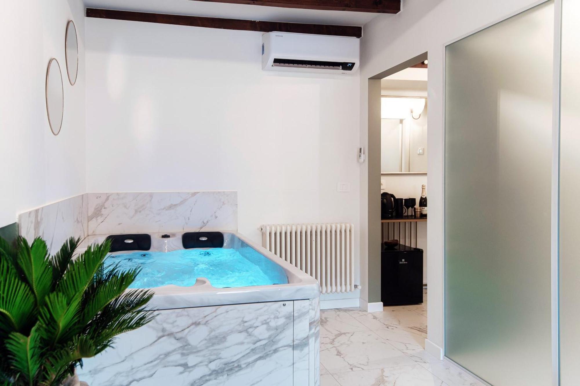 Sahara & Amazzonia Luxury Rooms- The House Of Travelers Como Buitenkant foto