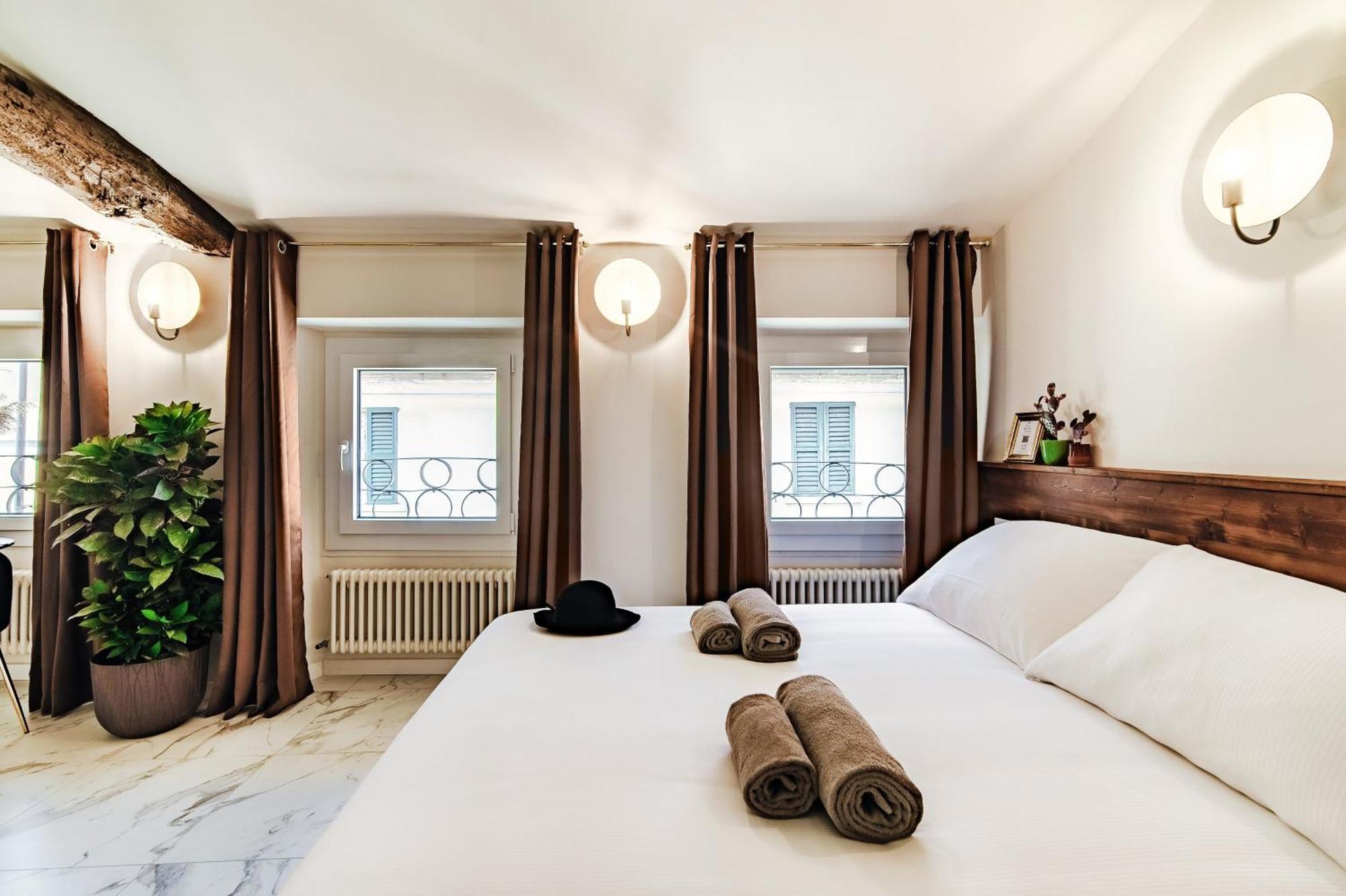 Sahara & Amazzonia Luxury Rooms- The House Of Travelers Como Buitenkant foto