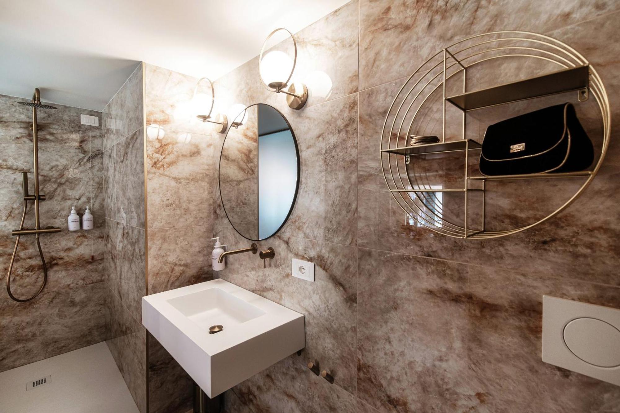 Sahara & Amazzonia Luxury Rooms- The House Of Travelers Como Buitenkant foto