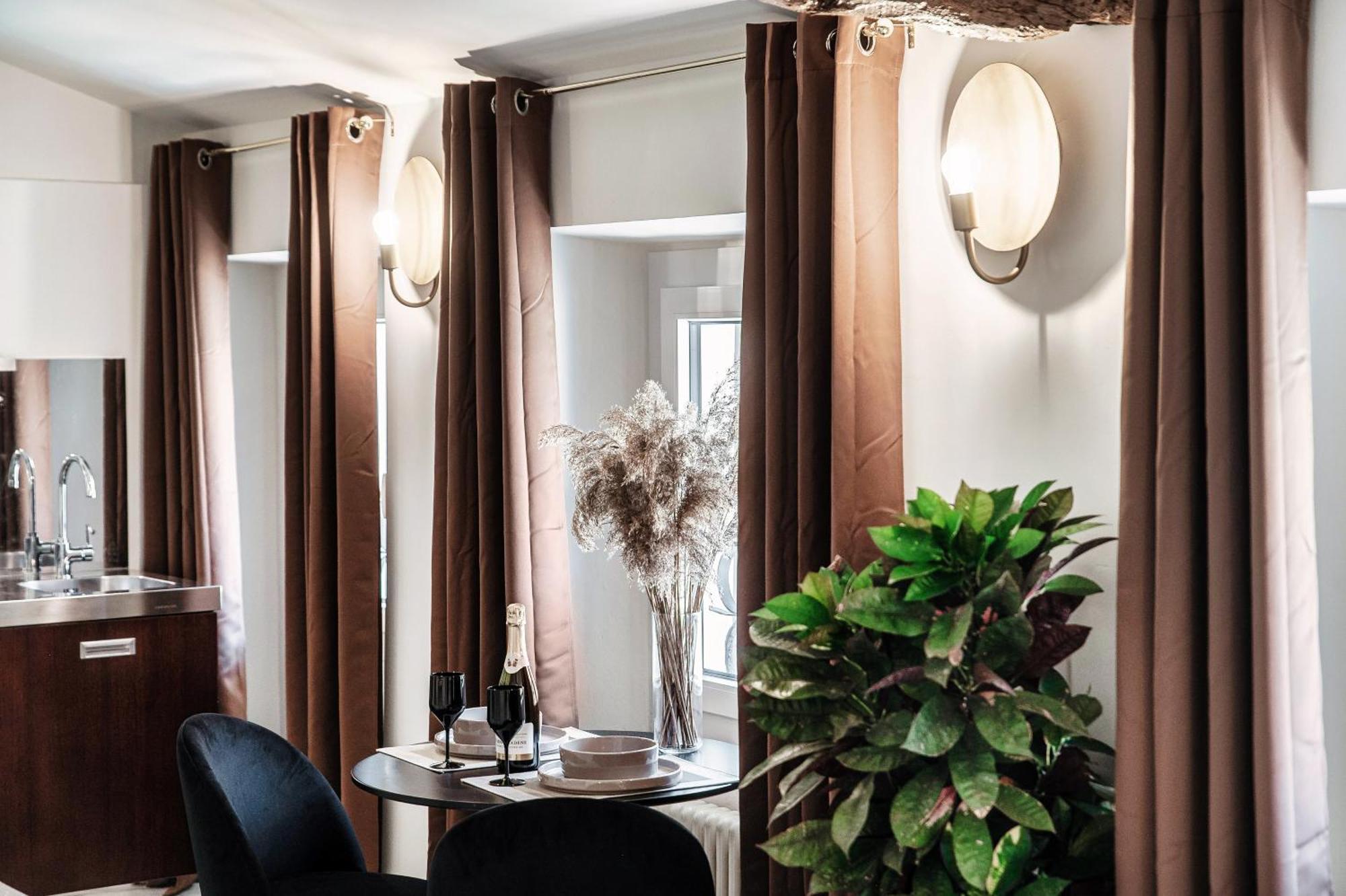 Sahara & Amazzonia Luxury Rooms- The House Of Travelers Como Buitenkant foto