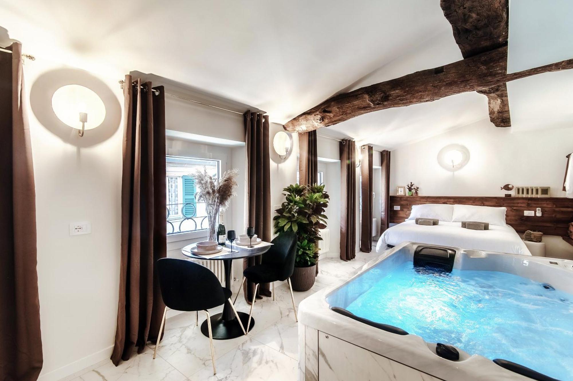 Sahara & Amazzonia Luxury Rooms- The House Of Travelers Como Buitenkant foto