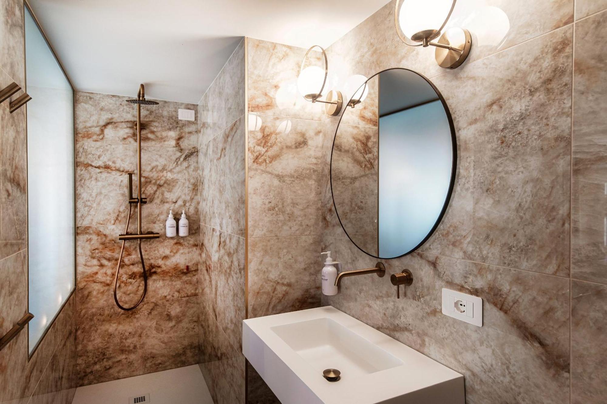 Sahara & Amazzonia Luxury Rooms- The House Of Travelers Como Buitenkant foto